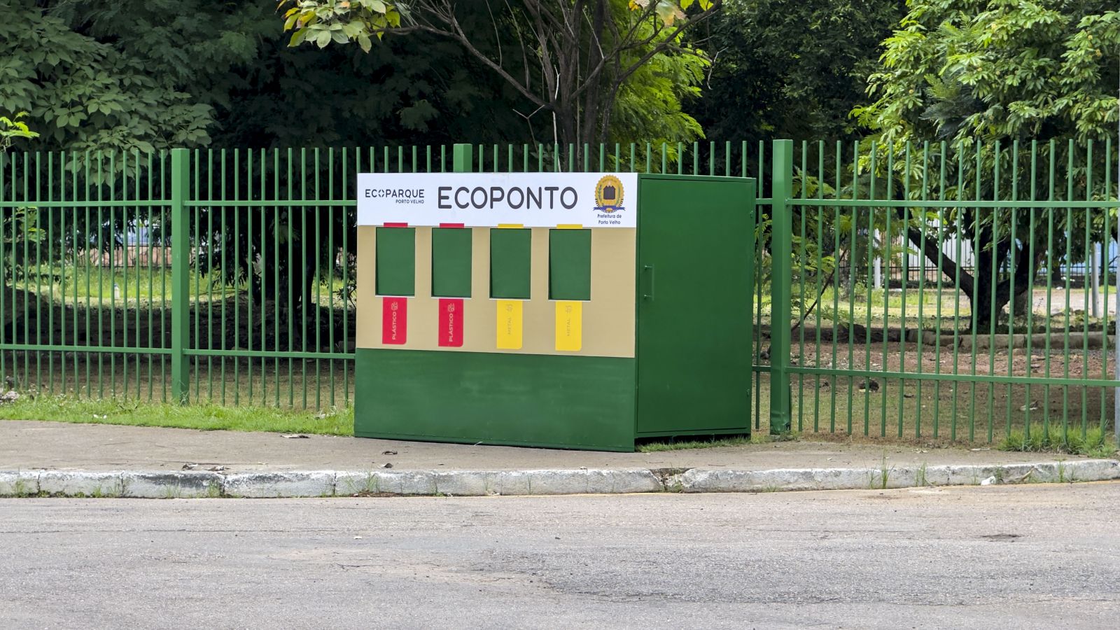 Prefeitura de Porto Velho instala Ecoponto no Parque dos Tanques para orientar o descarte correto dos resíduos sólidos