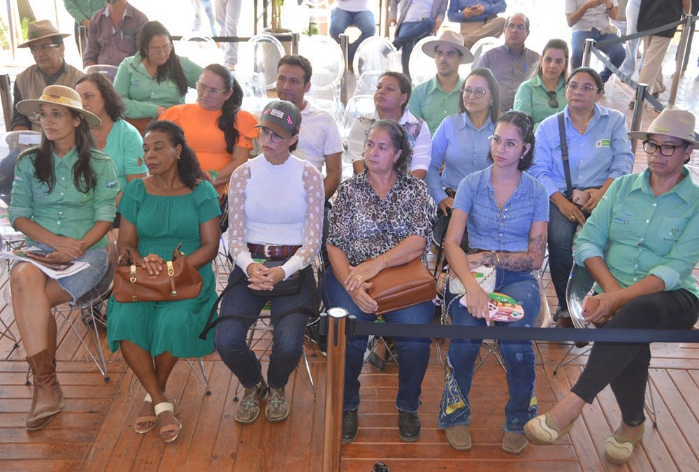 Produtores rurais recebem orientação jurídica durante 11ª Rondônia Rural Show Internacional