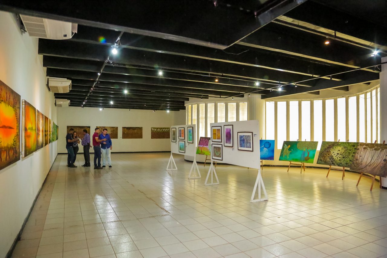 Exposições de artes visuais e plantas são atrações na Casa da Cultura Ivan Marrocos em Porto Velho