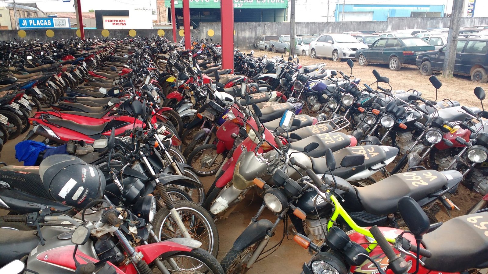 Detran abre edital de leilão de veículos conservados nos municípios de Cacoal e Rolim de Moura