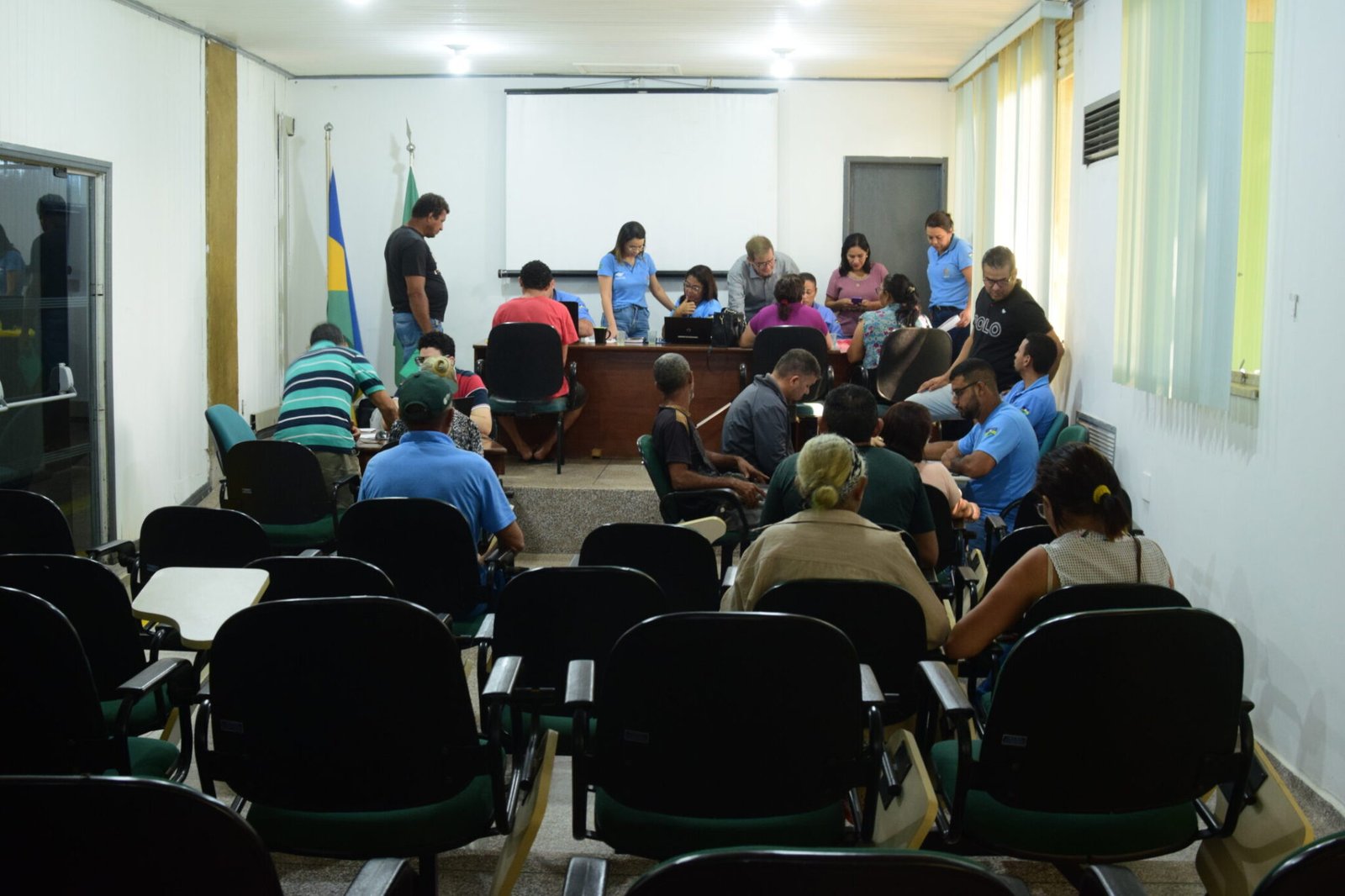 Governo e Incra entregam 250 títulos definitivos às famílias chacareiras de Porto Velho, nesta sexta-feira, 09