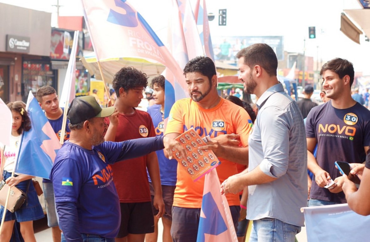 Em caminhada, Ricardo Frota mostra à população propostas para transforma Porto Velho