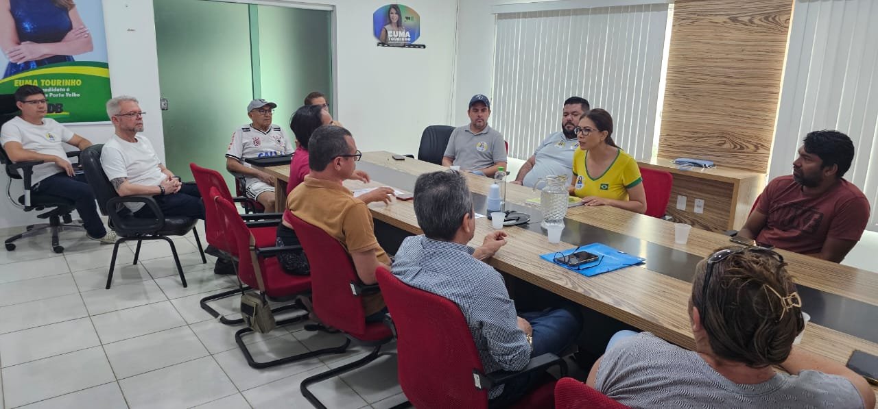 Em reunião com representantes do Sindicatos dos Professores, Juíza Euma Tourinho firma compromisso de melhorias no setor