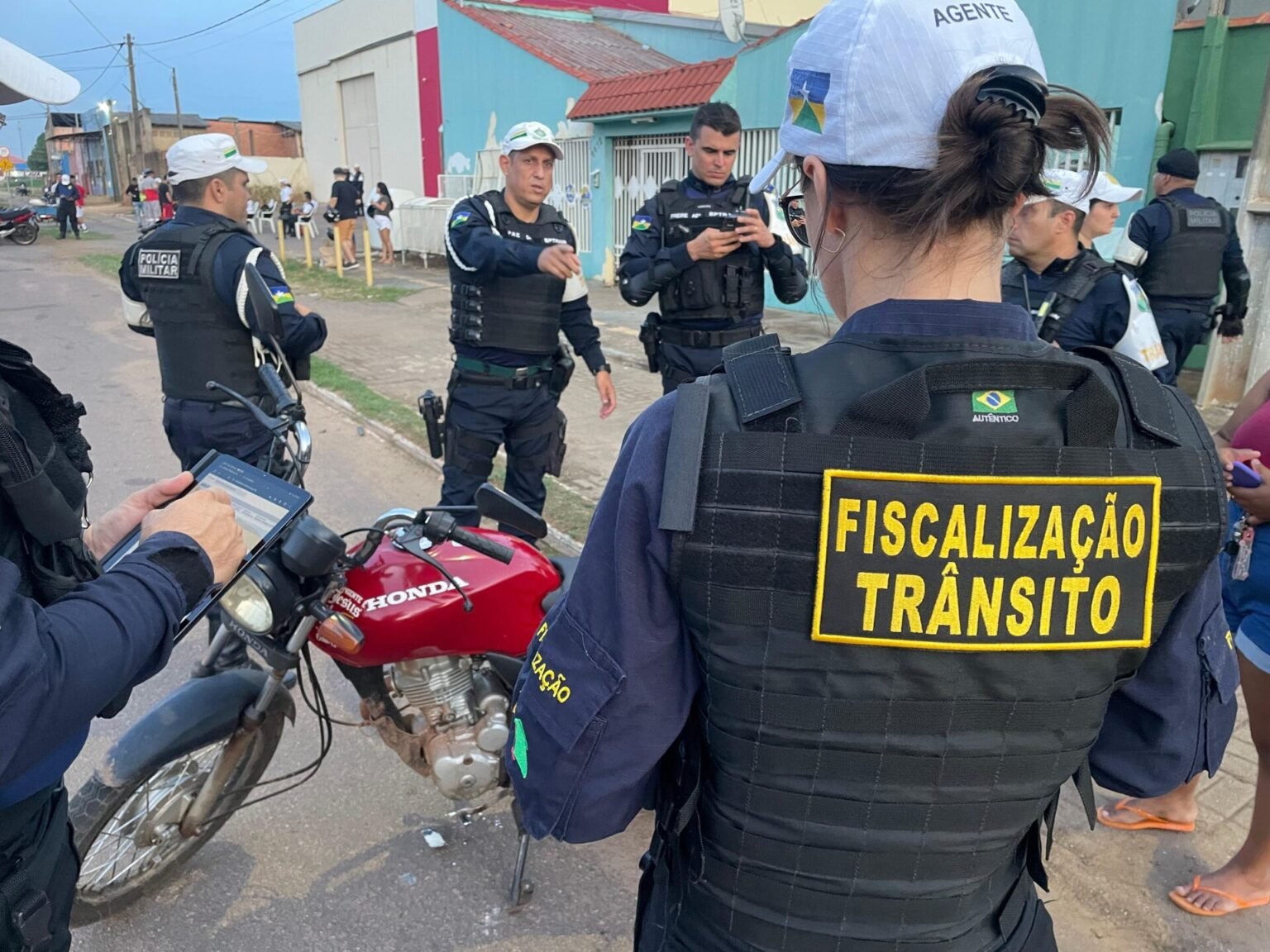 Ações de trânsito nas proximidades das escolas são intensificadas durante retorno às aulas em Rondônia