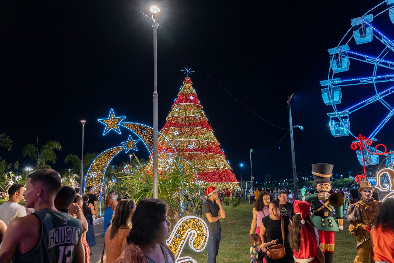 Decoração de Natal no Parque da Cidade proporciona mais atrativo de lazer em família para os portovelhenses