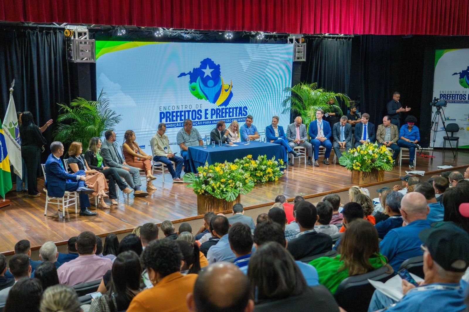 Encontro de prefeitos e prefeitas debate inovação e eficiência na gestão pública