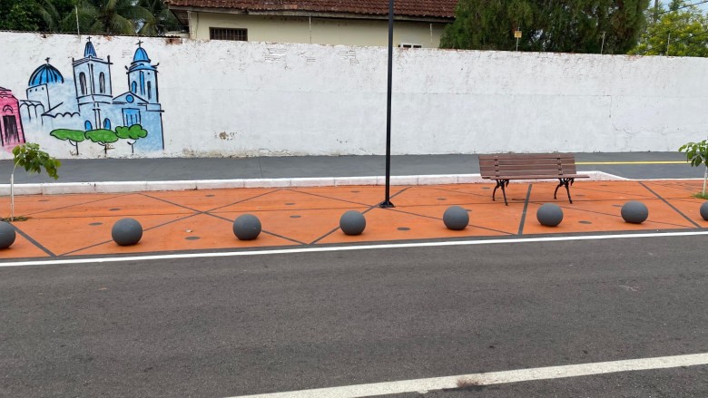 Prefeitura lamenta furto de banco da “Calçada Criativa”, inaugurada recentemente em Porto Velho