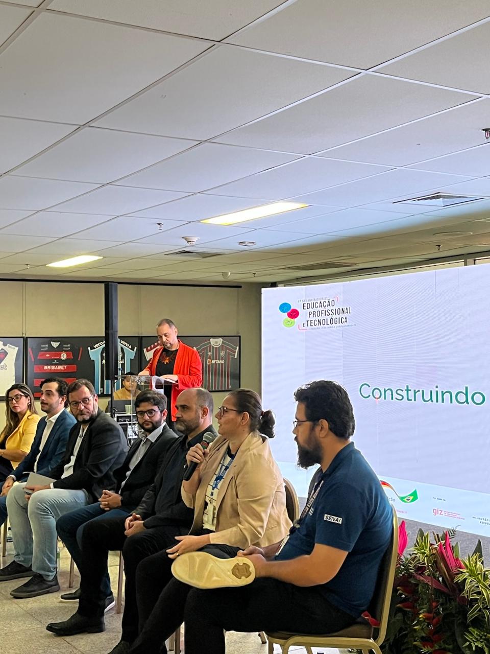 Egressa da Faculdade Metropolitana é destaque nacional em evento sobre educação tecnológica e sustentabilidade