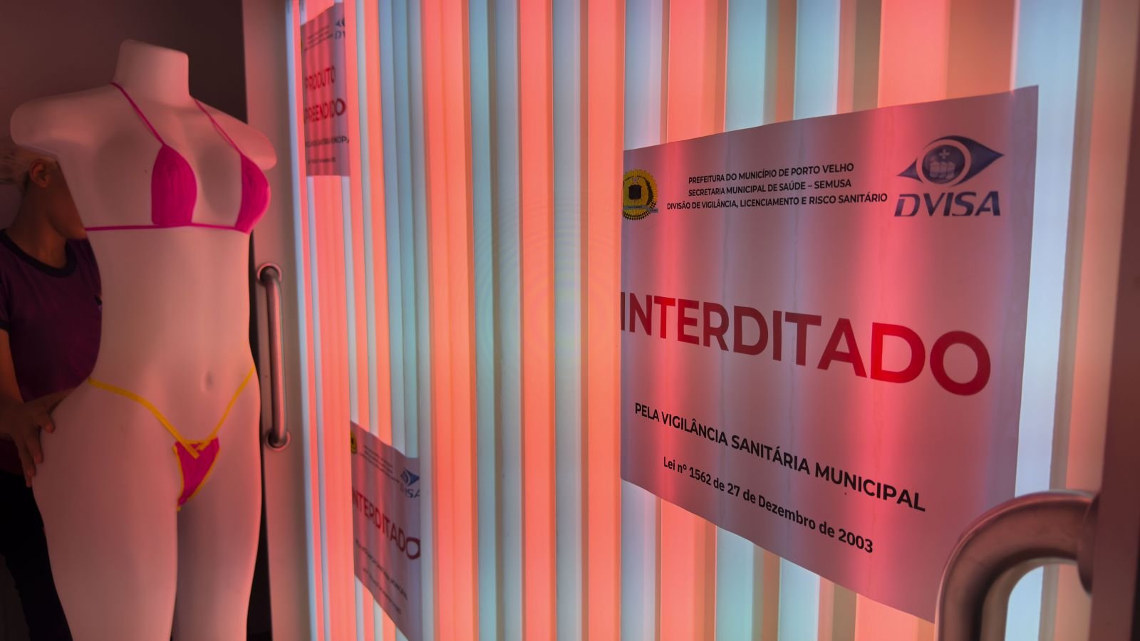 Vigilância Municipal apreende equipamentos proibidos em centros de bronzeamento na capital