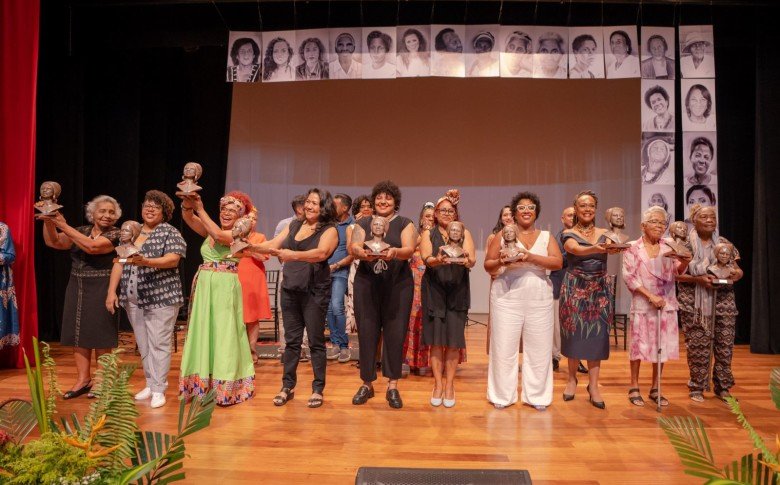 Prêmio Mulheres Negras que Escrevem História acontece no próximo dia 20 de dezembro