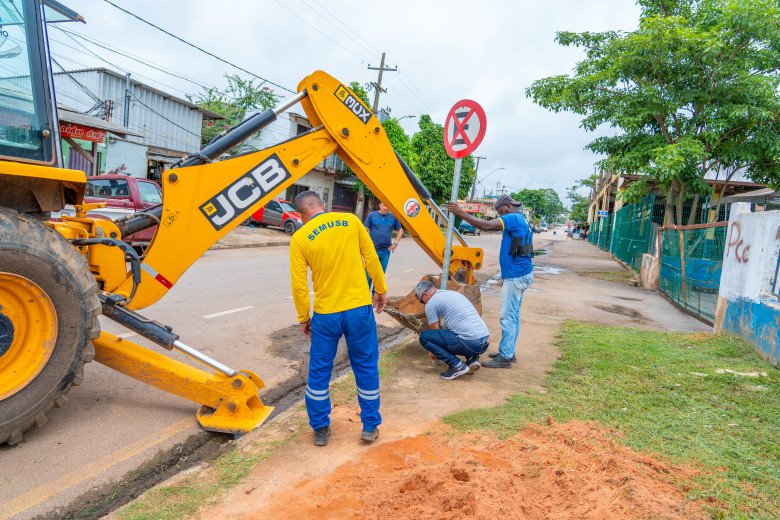 Prefeitura de Porto Velho libera estacionamento na rua Euclides da Cunha, região da Feira do Cai N’Água