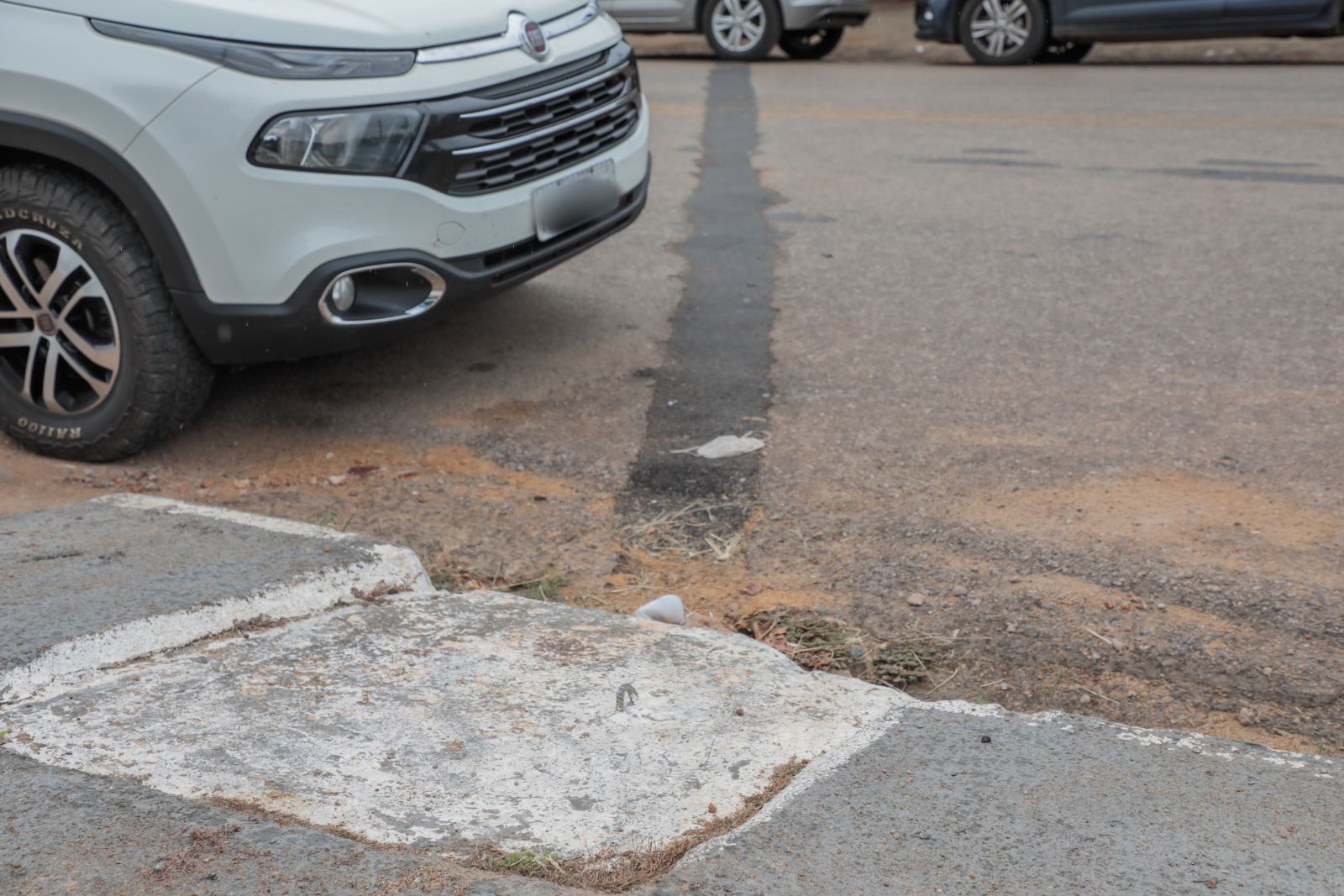 Prefeitura exige suspensão de cortes no asfalto e impõe prazo para reparo sob pena de multa