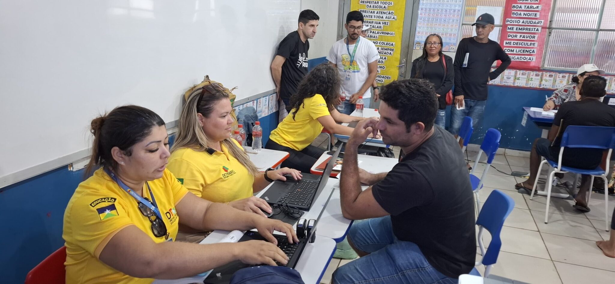 Educação para o trânsito e serviços de veículos e habilitação de condutores são ofertados à população do Baixo Madeira, em Porto Velho 