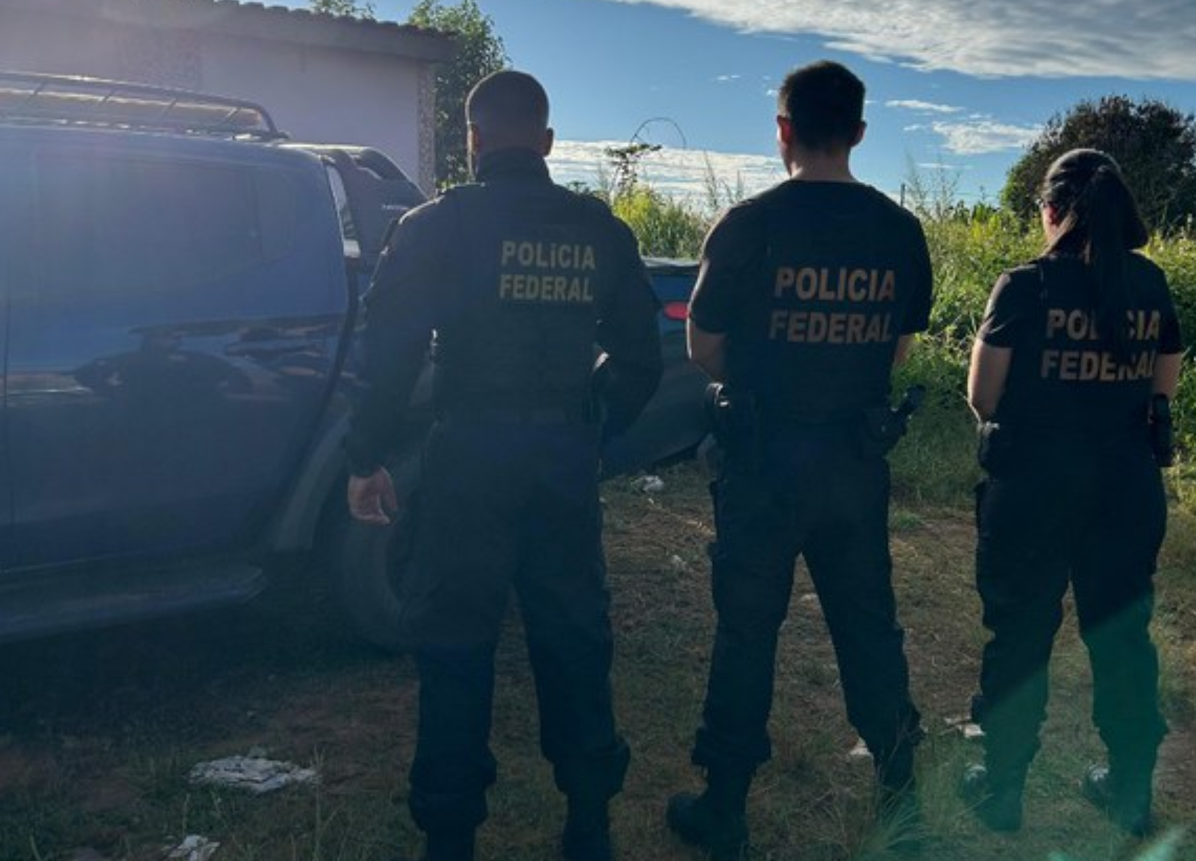 PF desmantela associação criminosa dedicada ao envio de carros roubados à Bolívia