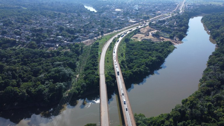 Pontes sobre o Rio Candeias, entram em reabilitação inédita com tecnologia extradossada