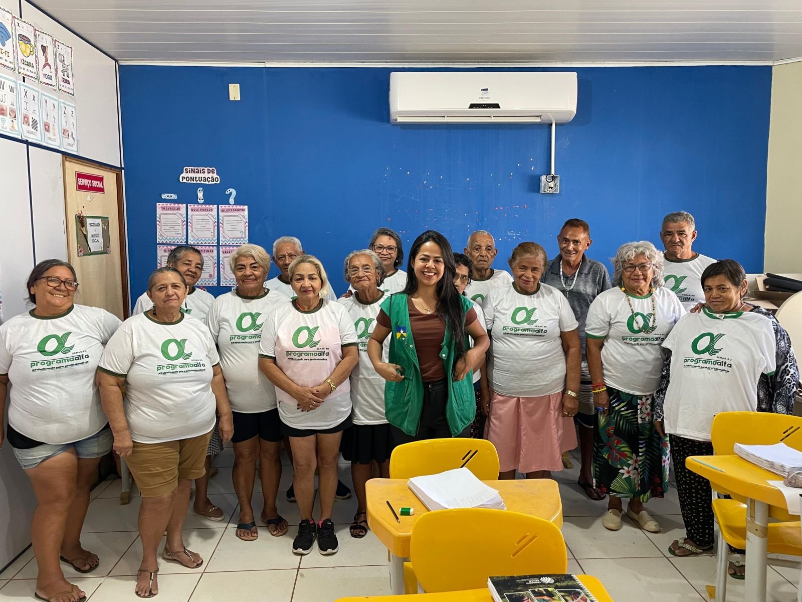 Aprender não tem idade: idosos redescobrem a vida através da educação no CCI