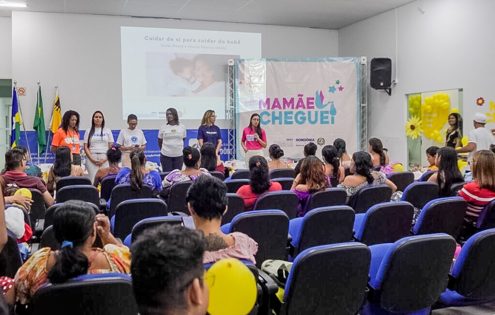 Campanha sobre saúde mental envolve gestantes em momentos de interação e entrega de kits enxoval para bebês