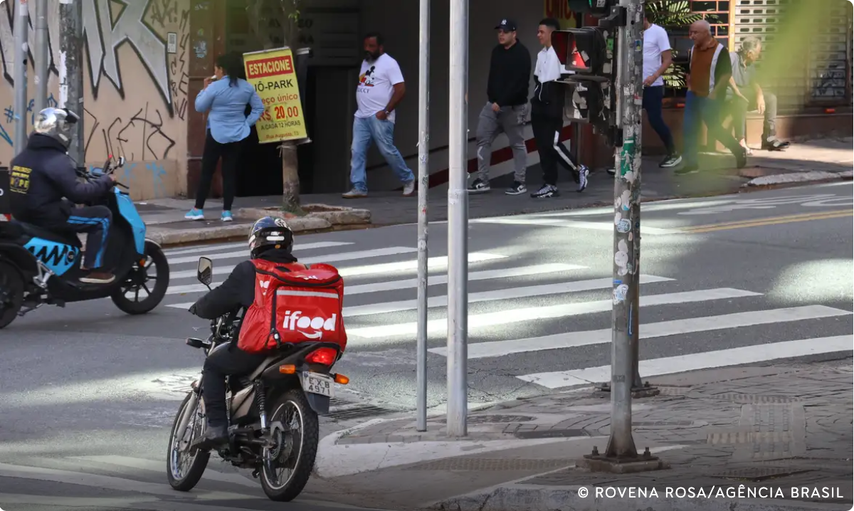 Votação de vínculo entre motoristas e apps será em 30 dias, diz Fachin