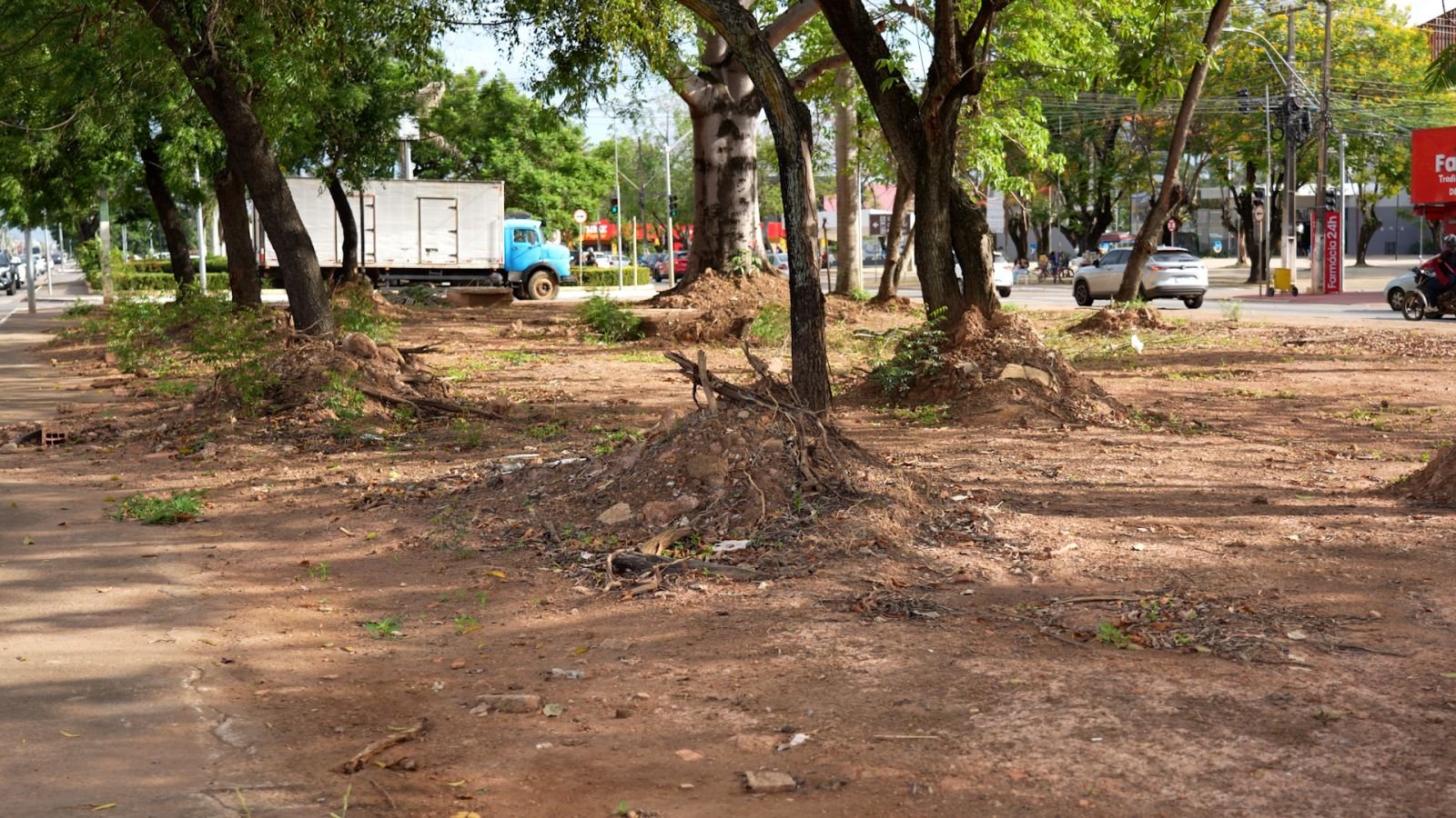 Prefeitura avança com obras do novo espaço de convívio social, na avenida Jorge Teixeira