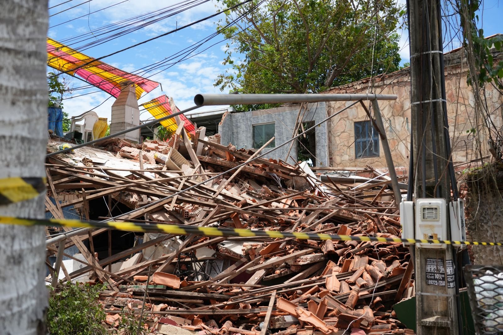 Defesa Civil Municipal realiza vistoria em casa que desabou em Porto Velho