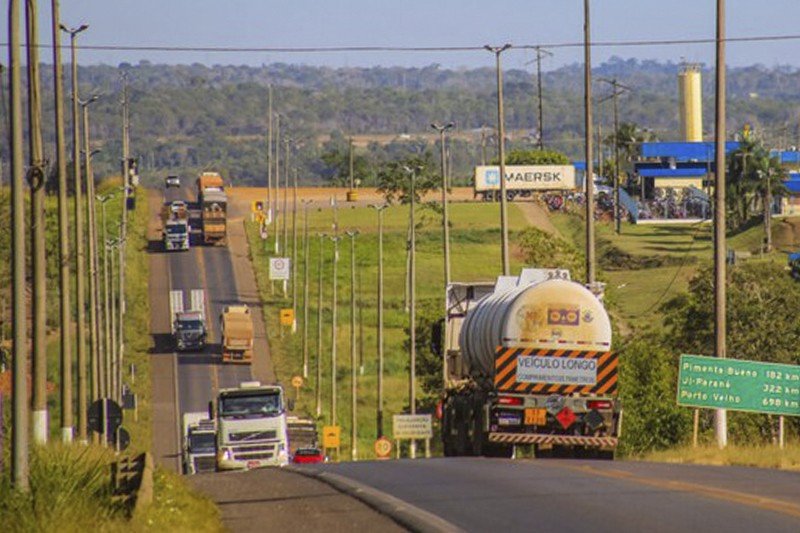 MPF firma acordo com construtora para que doe R$ 95,7 mil e não transporte de cargas com excesso de peso em Rondônia