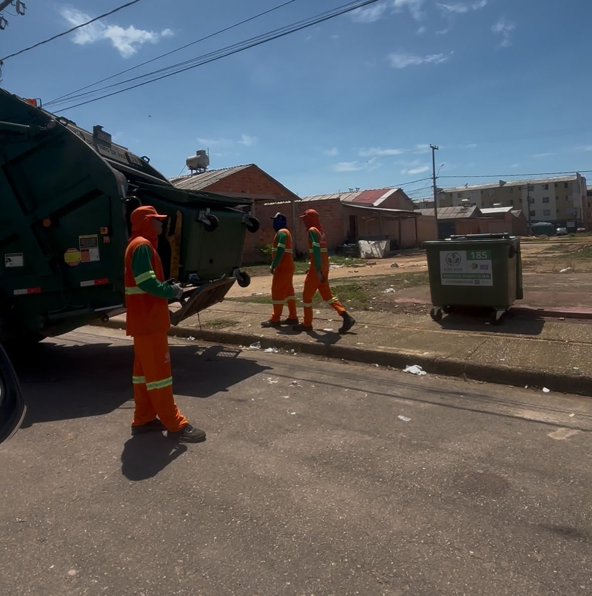 Fiscalização percorre mais de 35 bairros e moradores relatam melhora na coleta de lixo, diz prefeitura