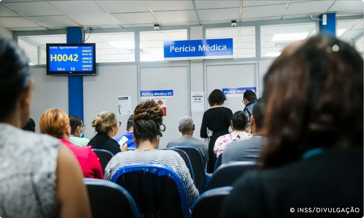 INSS cria comitê para reduzir fila de 2,8 milhões de pedidos