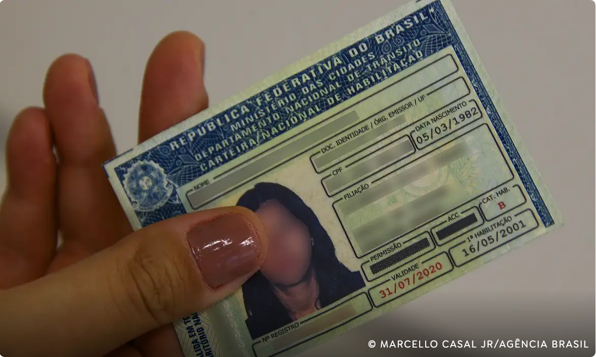 Tentativas de fraudes com documentos mais que dobram de 2022 a 2025