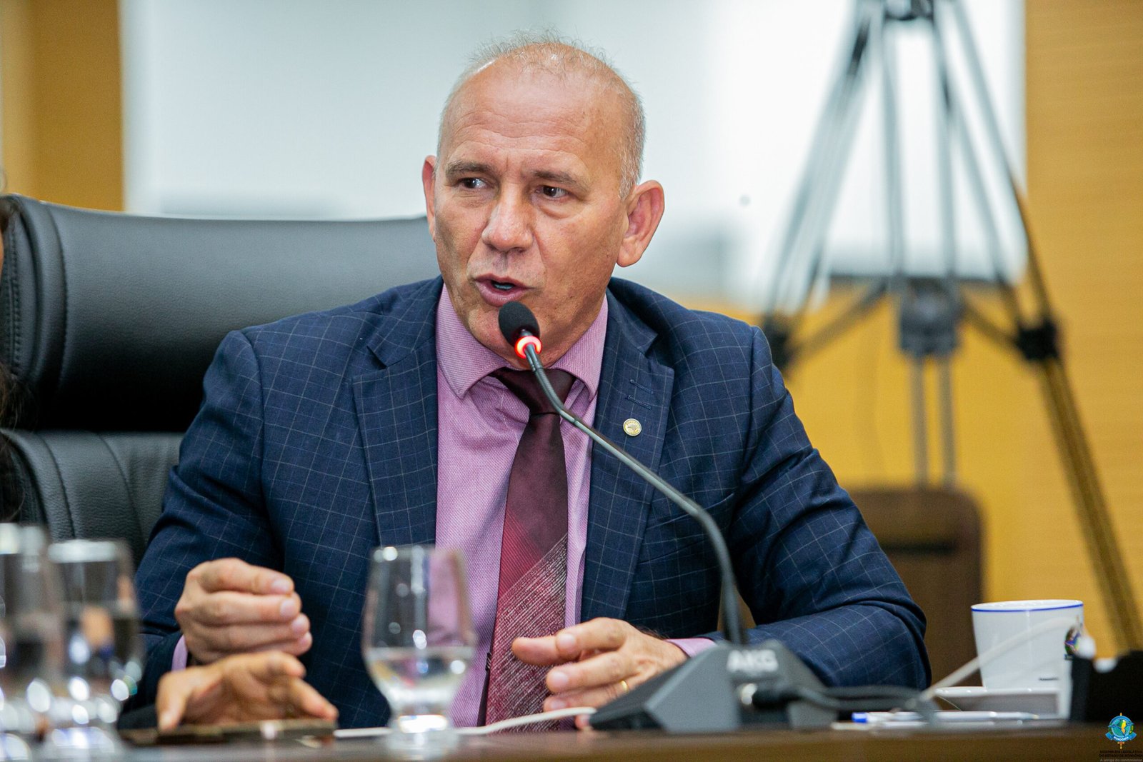 Equipe jurídica esclarece situação judicial do deputado Ezequiel Neiva