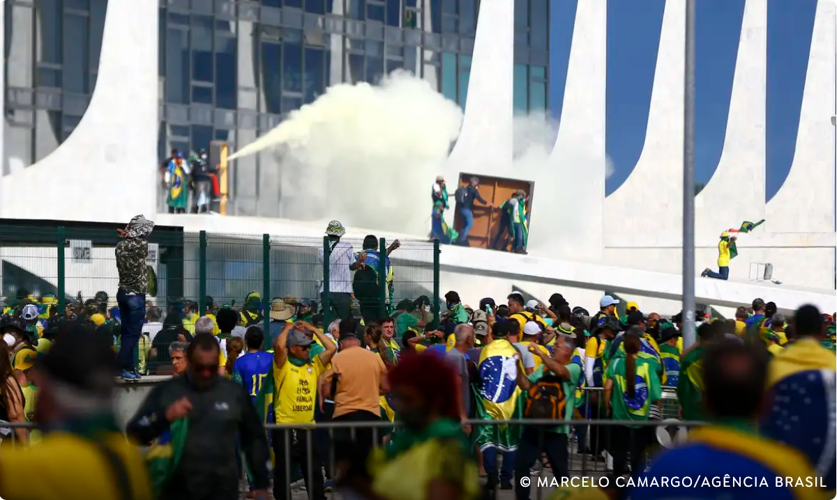 Câmara aprova projeto que reduz penas dos condenados pelo 8 de janeiro