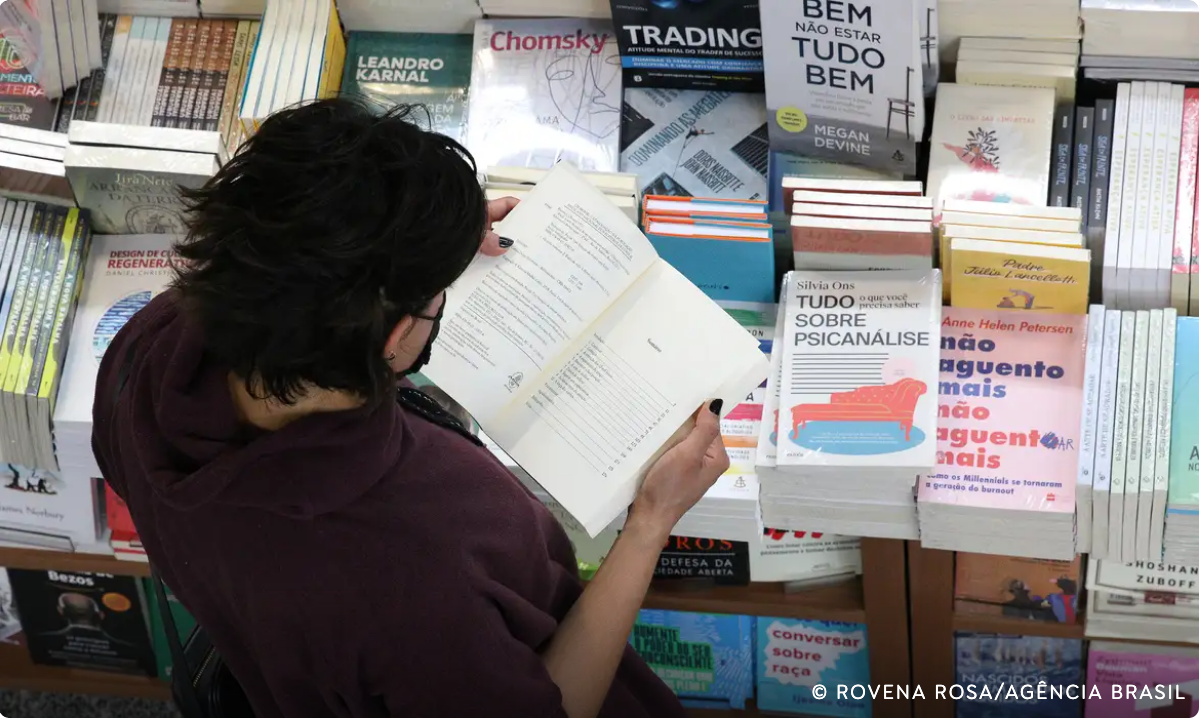 Setor editorial e de livros registra expansão de 13% entre 2023 e 2025