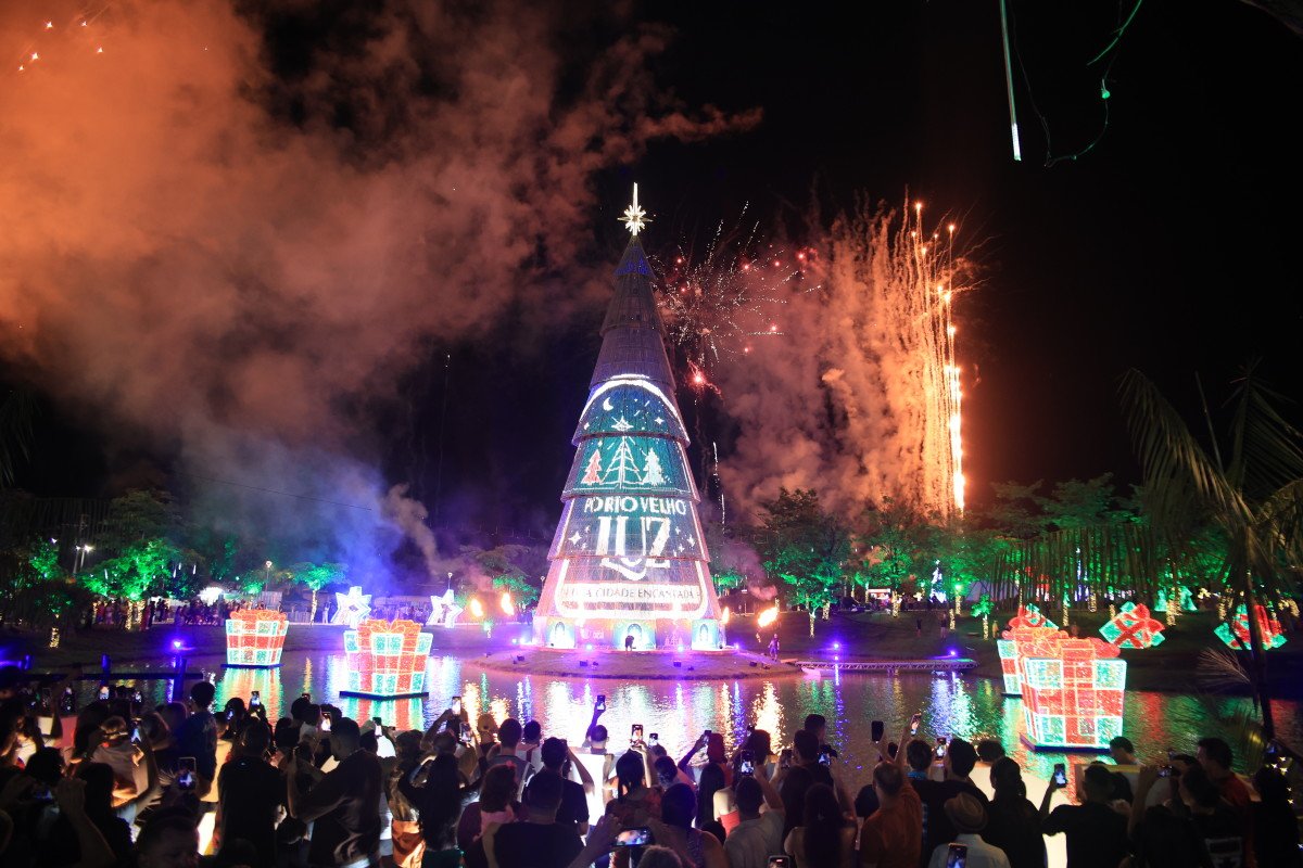 Decoração do Parque da Cidade é prorrogada e segue encantando o público até 11 de janeiro