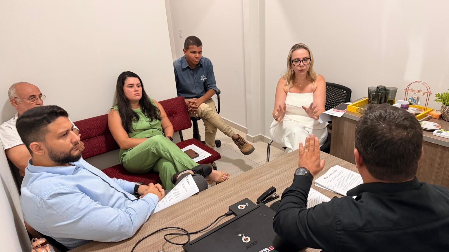 Águas de Pimenta Bueno em agenda institucional com o Legislativo leva atualização dos serviços prestados no Município e seus avanços